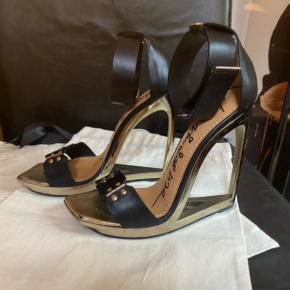 LANVIN ✨ special edition heels ✨
